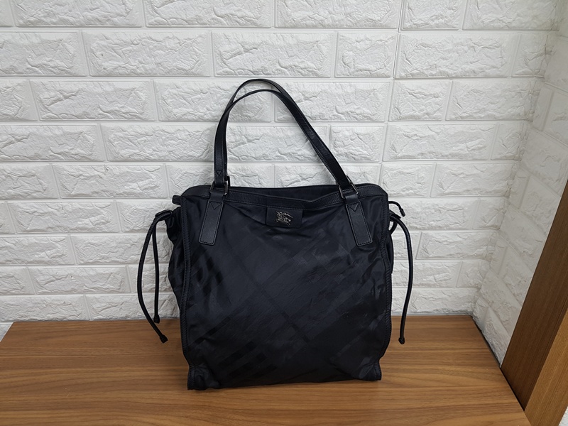 버버리 버클레이 쇼퍼백 (정품)