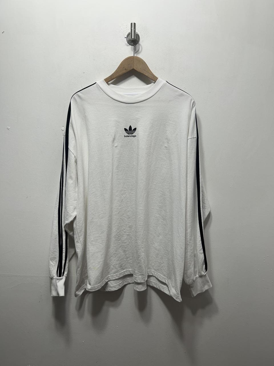 아디다스 라운드 발렌시아가 콜라보 맨투맨 2XL