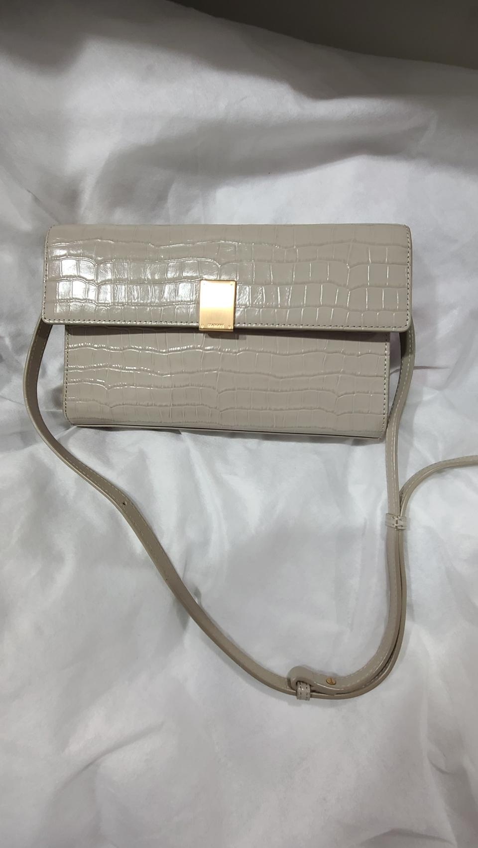 쿠론 클러치백