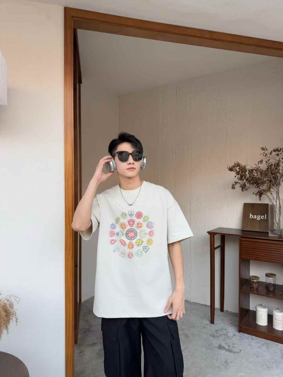 발렌시아가 스파이럴 크레스트 라운드 티셔츠