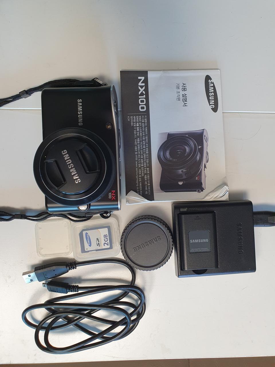 삼성 NX100 카메라 블랙 렌즈 포함