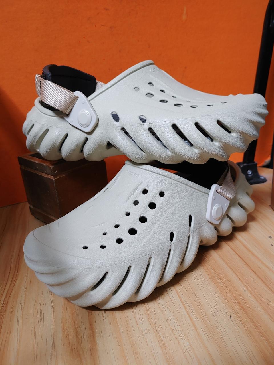 (거의새것)크록스 에크 클로그 샌들(W6추천230)