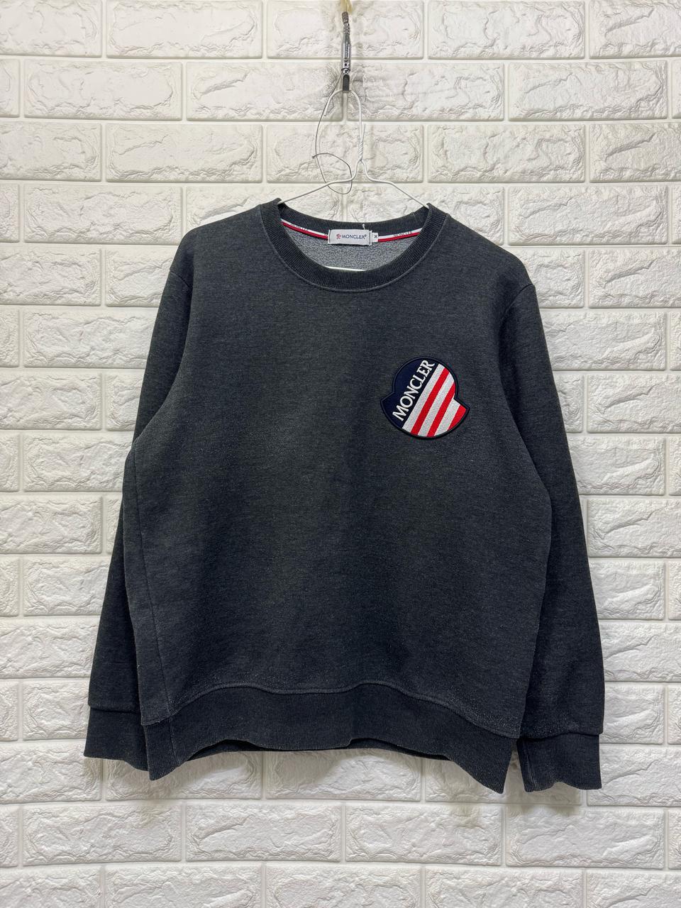 몽클레어 맨투맨 M