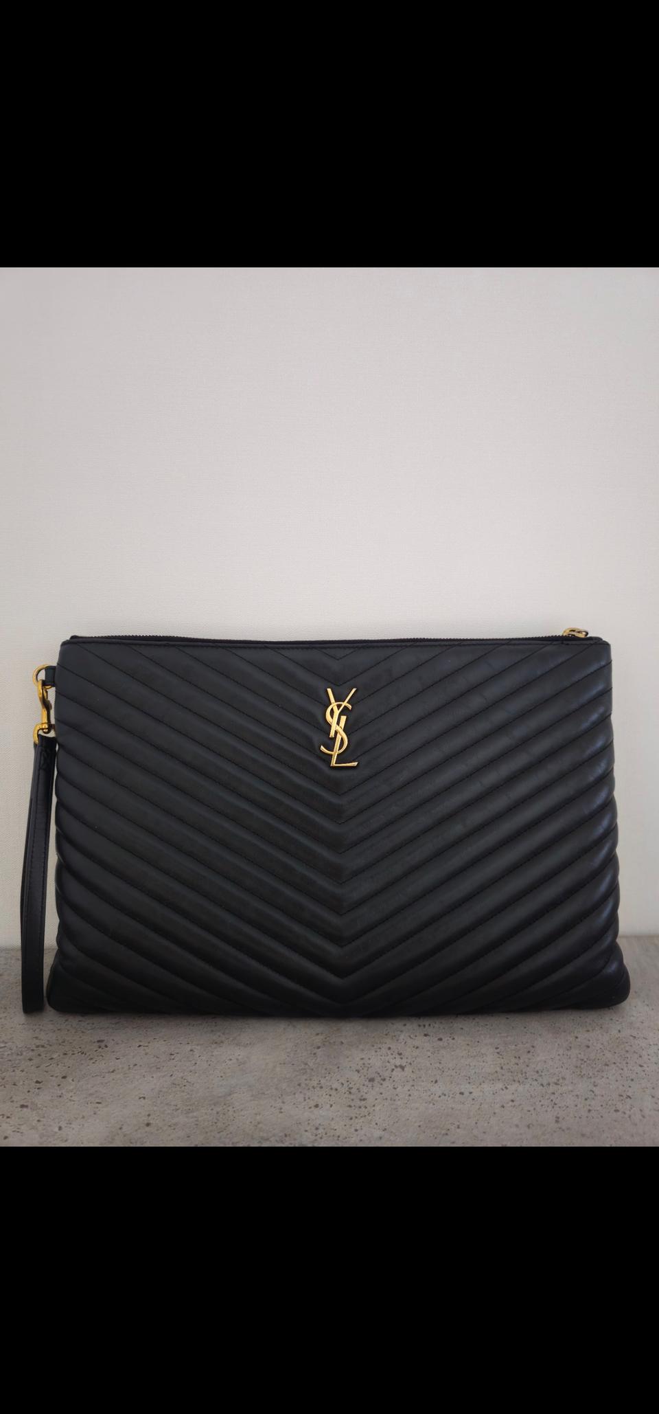 입생 마틀라세 블랙클러치백 금장 (단품)559139