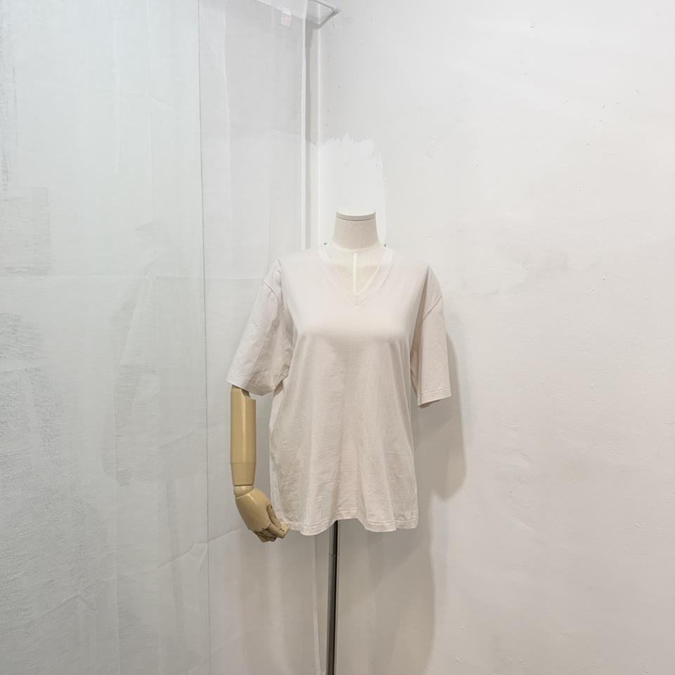 룸패커 브이넥 반팔티셔츠 4440