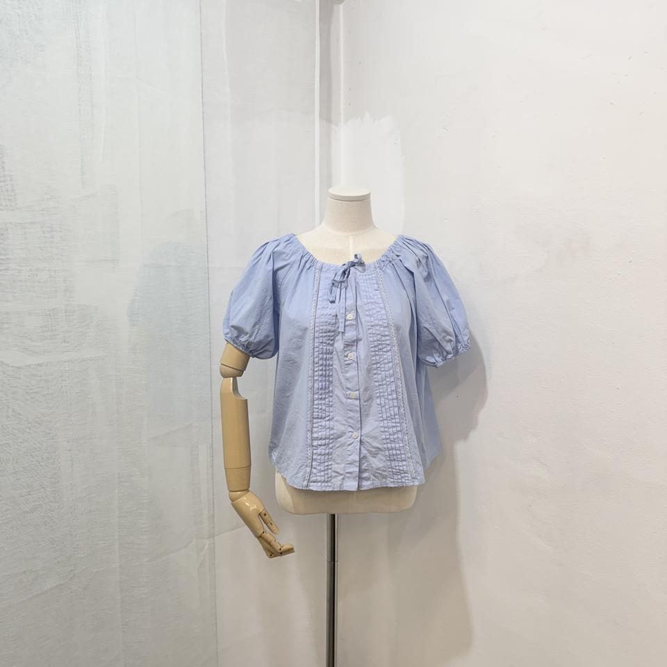 플리츠 주름 리본 반팔블라우스 하늘 4444