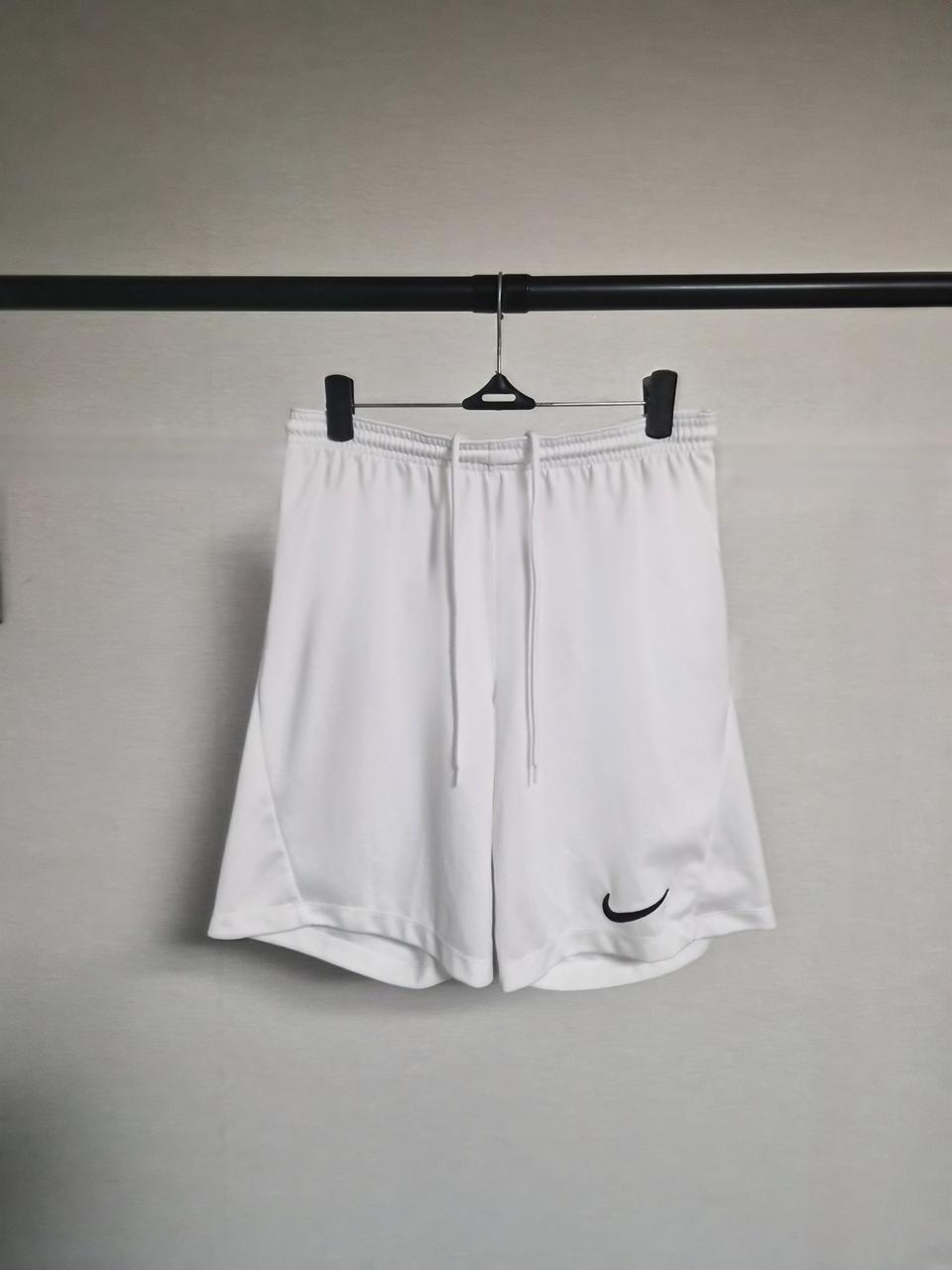 나이키 화이트 반바지