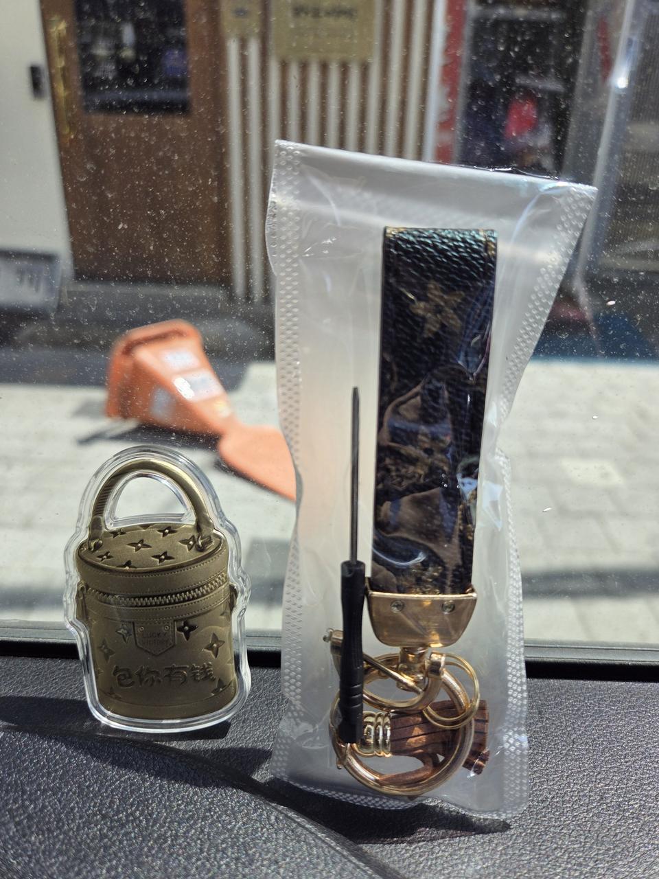 행운의 미니 금 가방 열쇠고리,금 20mg함유 표시