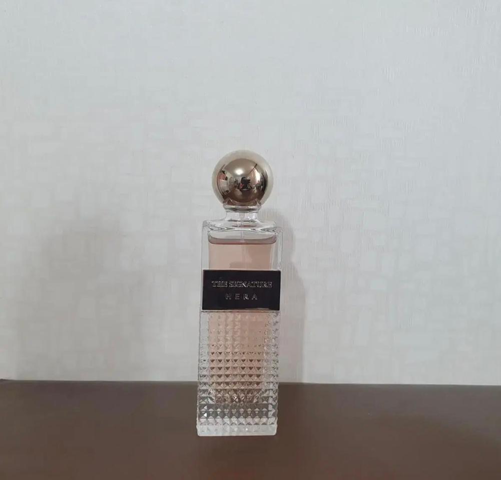 헤라 더시그니처 50ml 향수 오드퍼퓸 제니향수