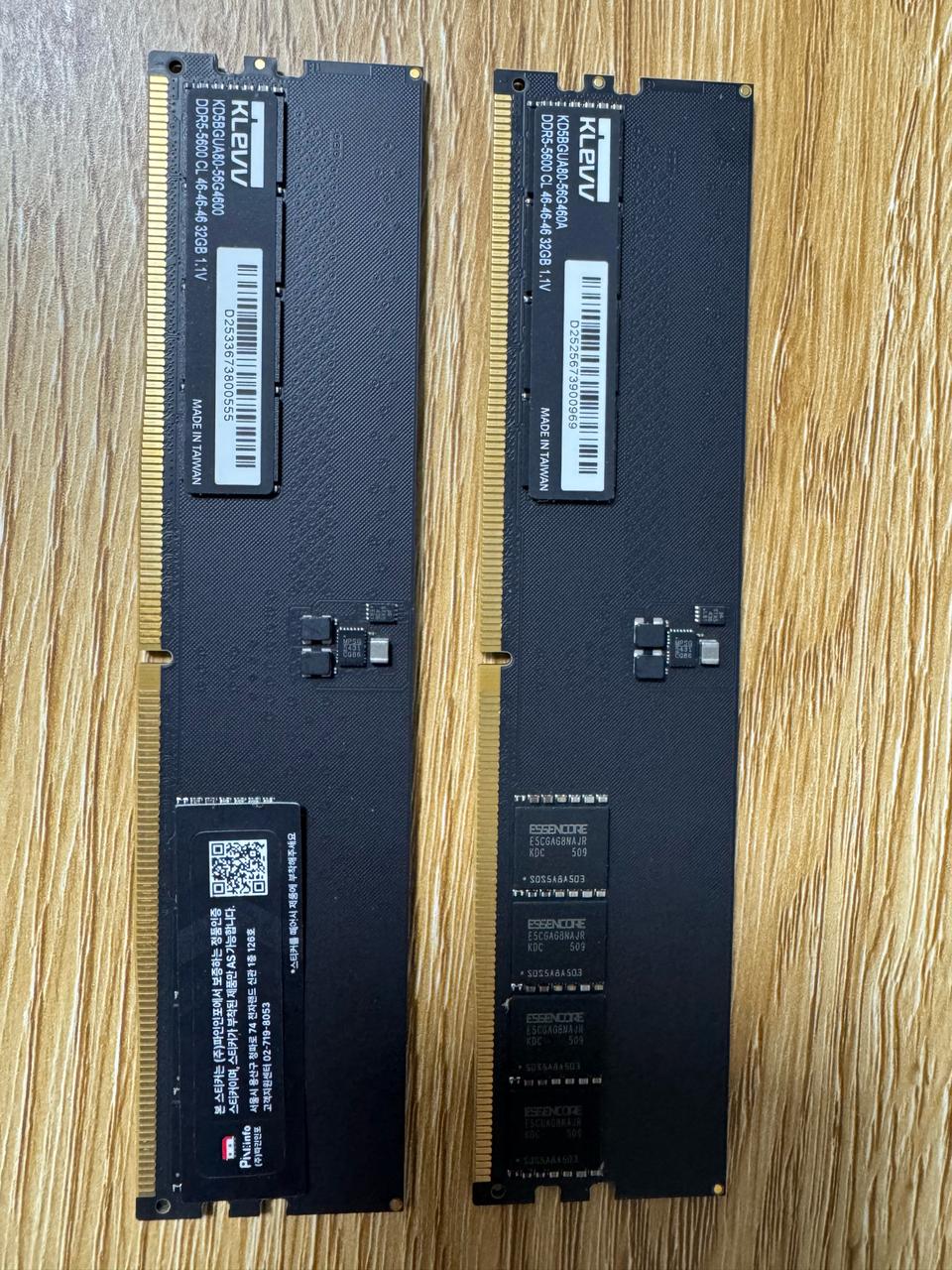 에센코어 DDR5 32GB 2장