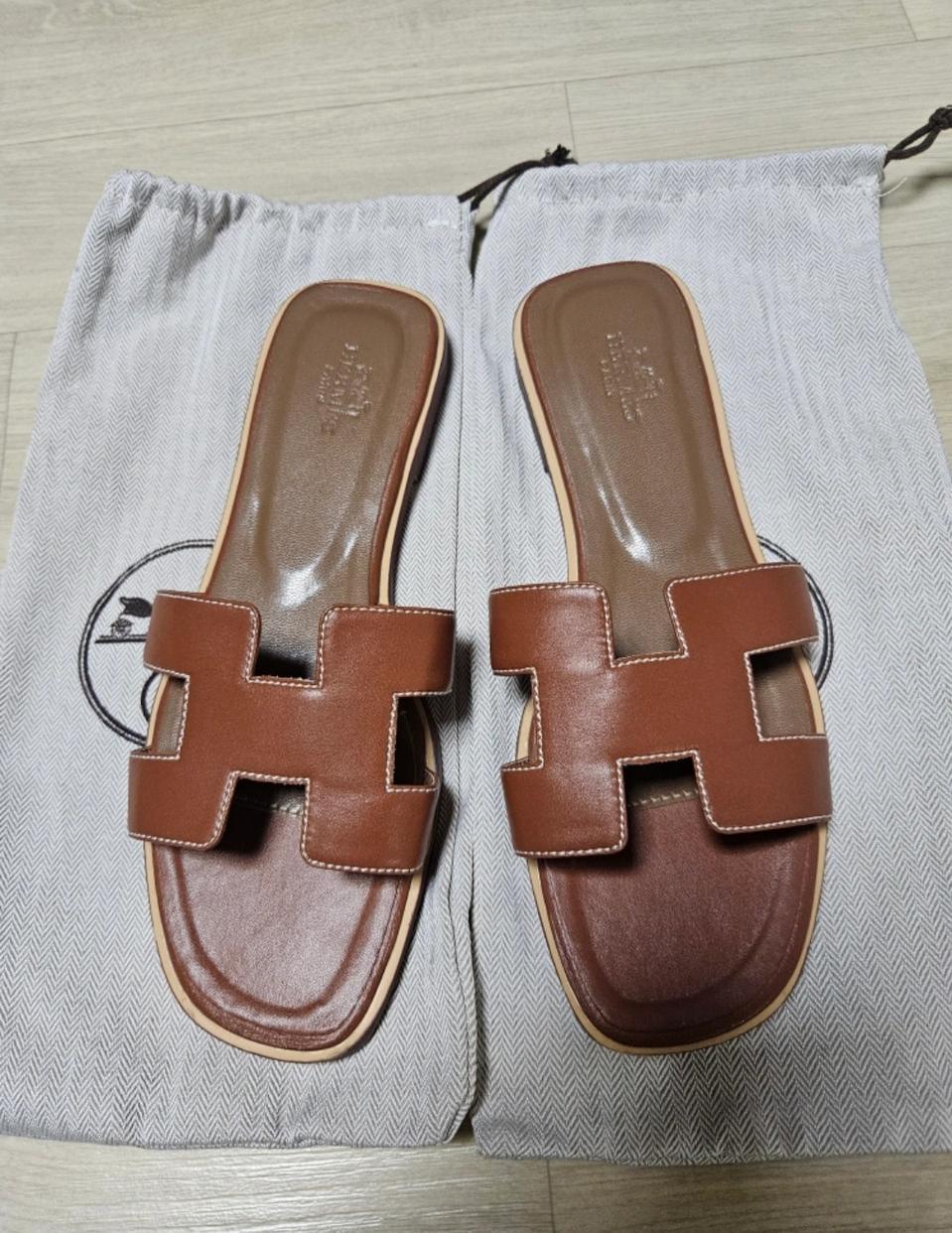 에르메스 오란 슬리퍼/230