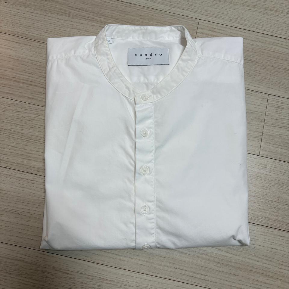 산드로 화이트셔츠