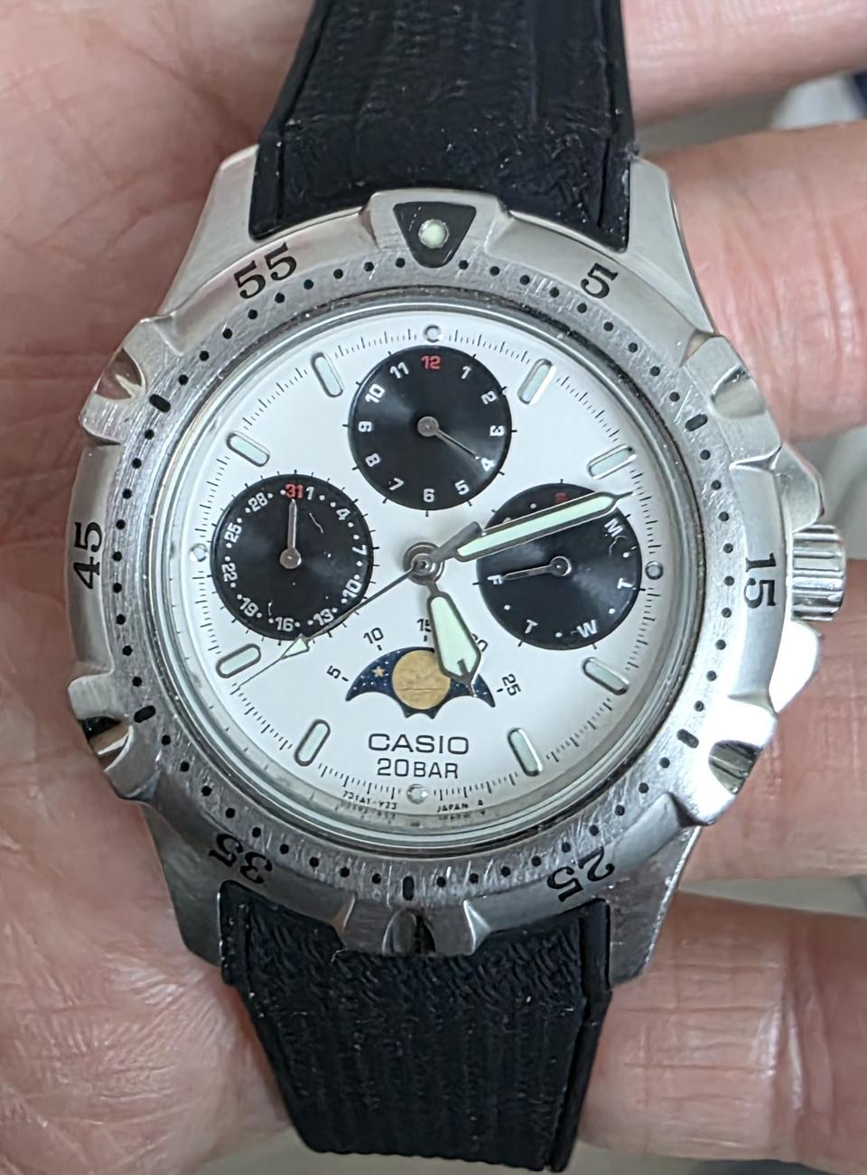 카시오 (CASIO) 마린 트리플 캘린더 문페이스 다이버 새치시계