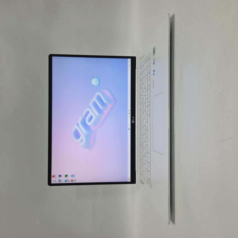 엘지 노트북 i5 그램 17인치/gram/화이트/윈11