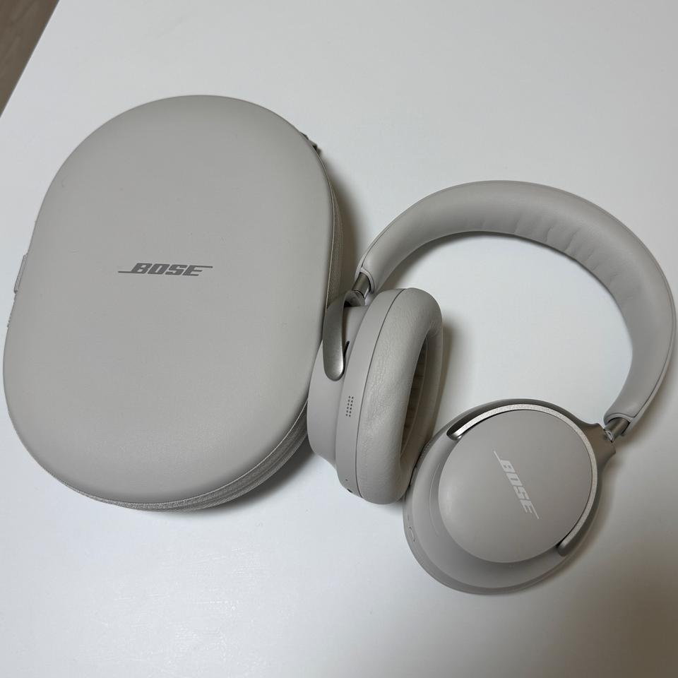 보스 QC 울트라 헤드폰 화이트스모크