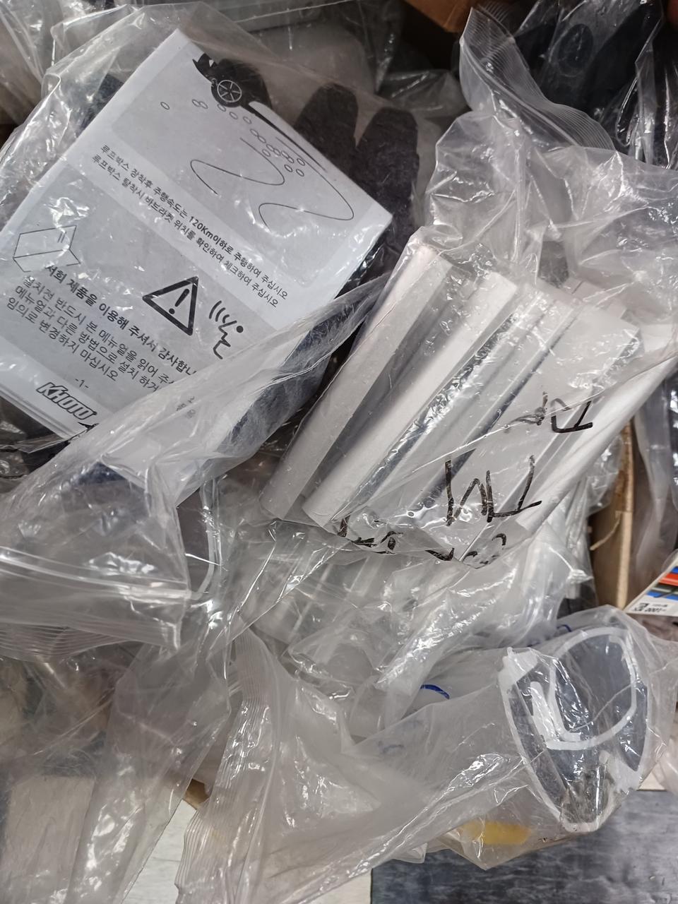 코토일체형루프박스 잡아주는 브라켓(차종별 리퍼제품) 및 올뉴카니발,ka4