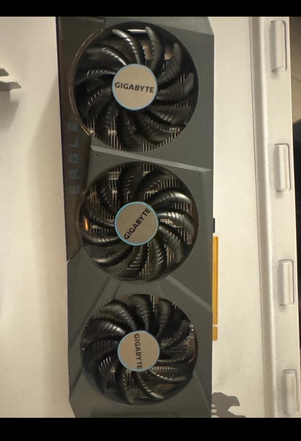 기가바이트 라데온 RX6600 8G 팜