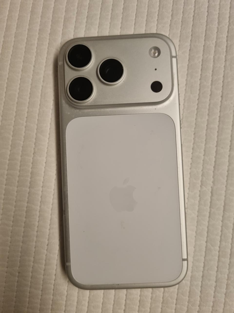 s급 아이폰 17프로 실버 256GB