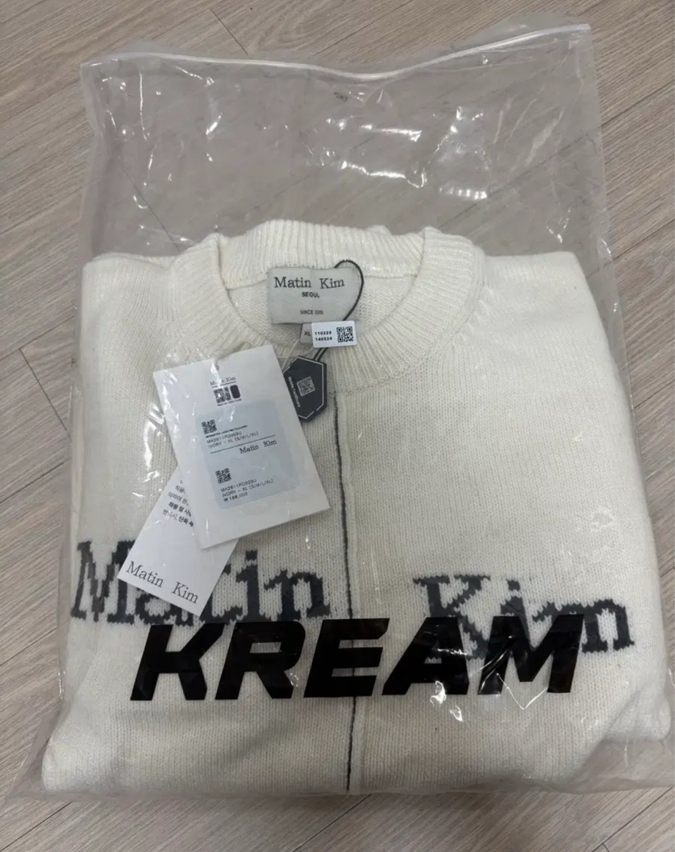 마뗑킴 어시메트릭 로고 니트 풀오버 아이보리 XL 새상품