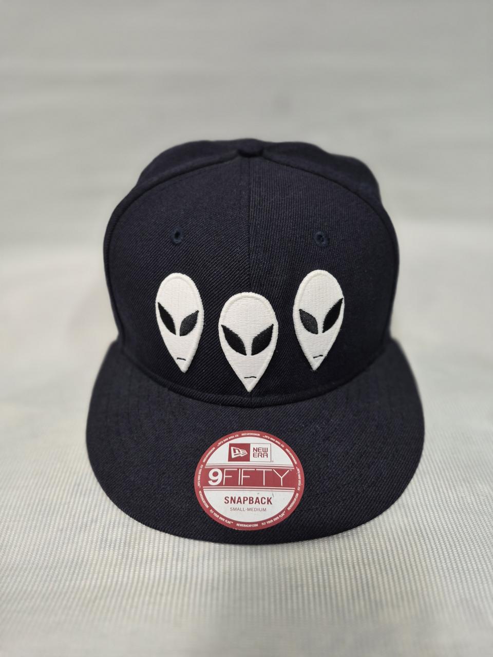 뉴에라 사우스파크 9FIFTY 외계인 스냅백 모자