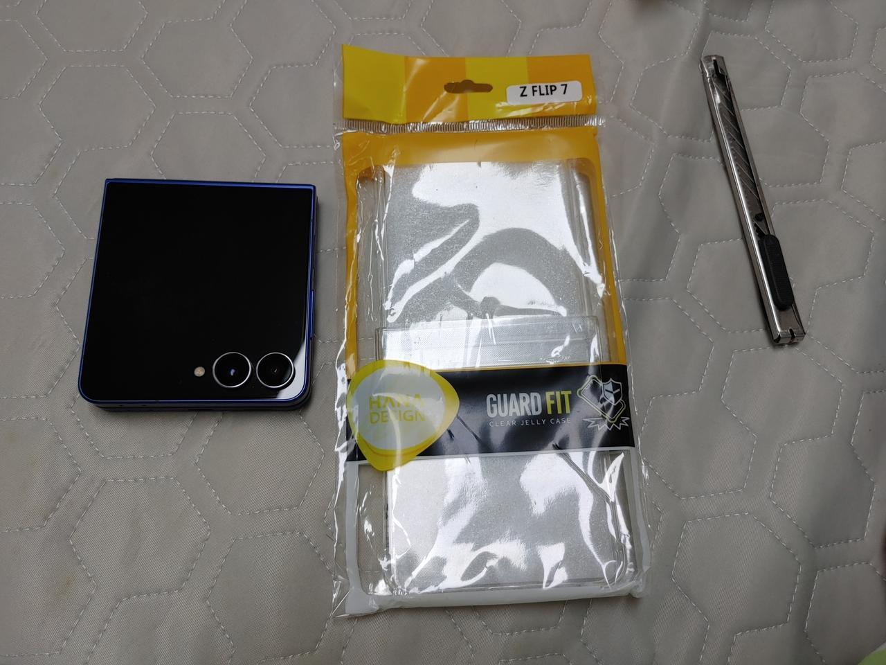 자급제 ㅡ 그냥 새폰 ㅡ 갤럭시 Z플립7 256GB