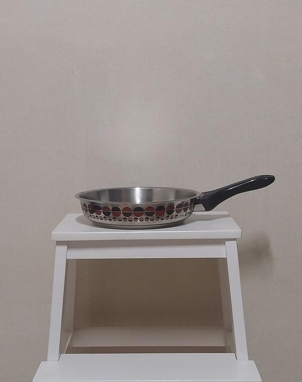 (중고)휘슬러 엠보 프라이팬 팝니다(24cm)