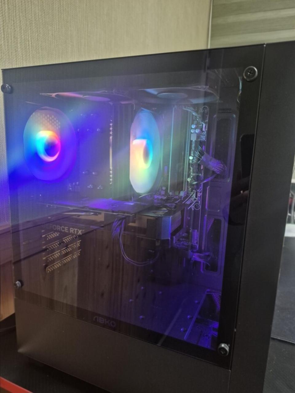(새상품) 7500F 5060ti 게이밍 컴퓨터 본체