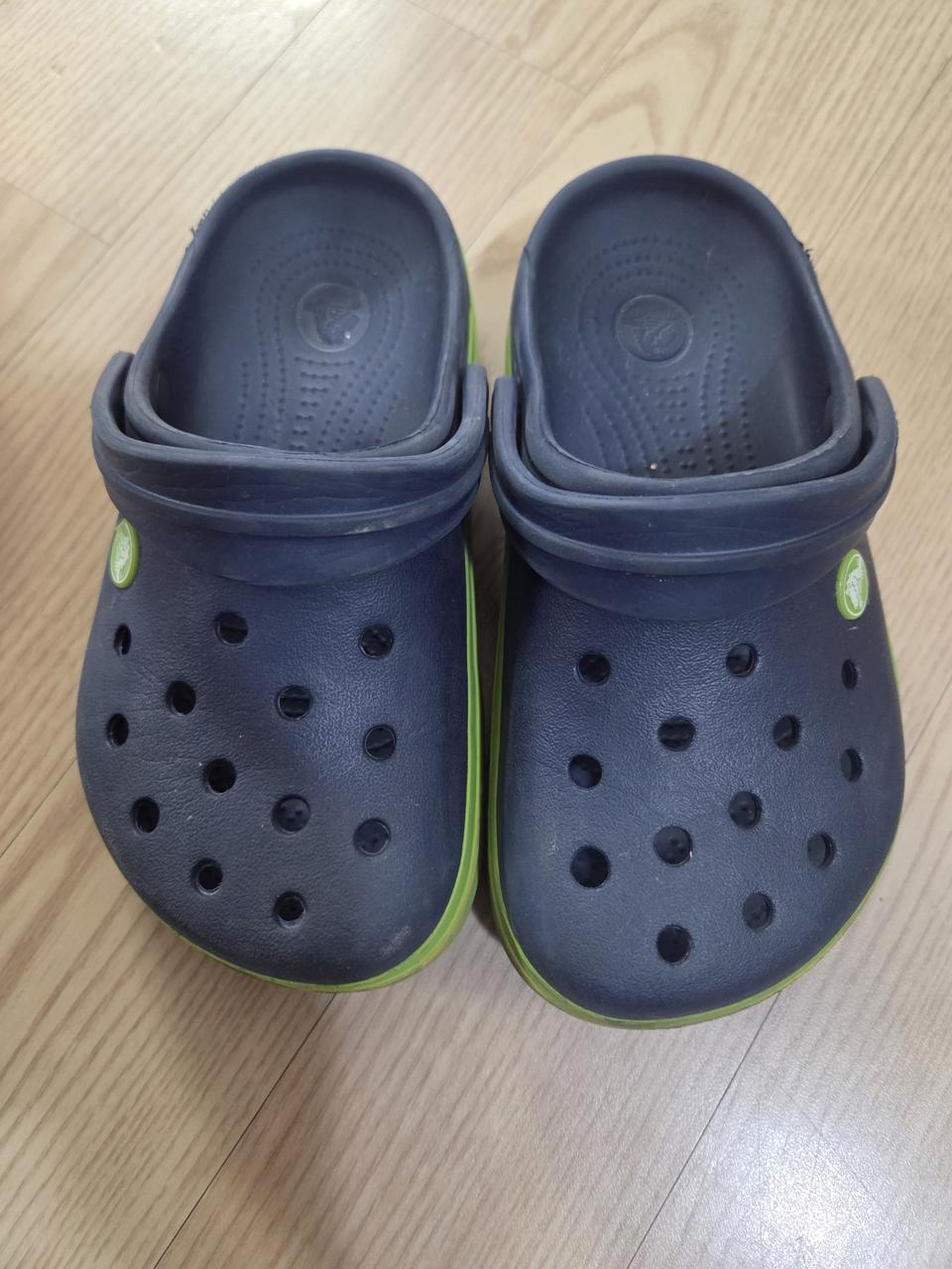 크록스J1