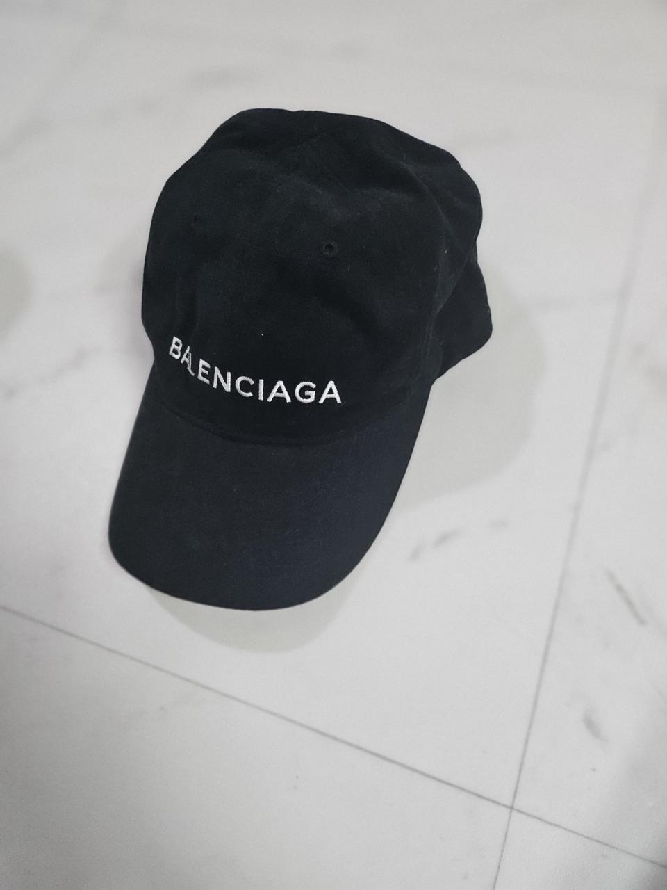 발렌시아가 블랙 볼캡