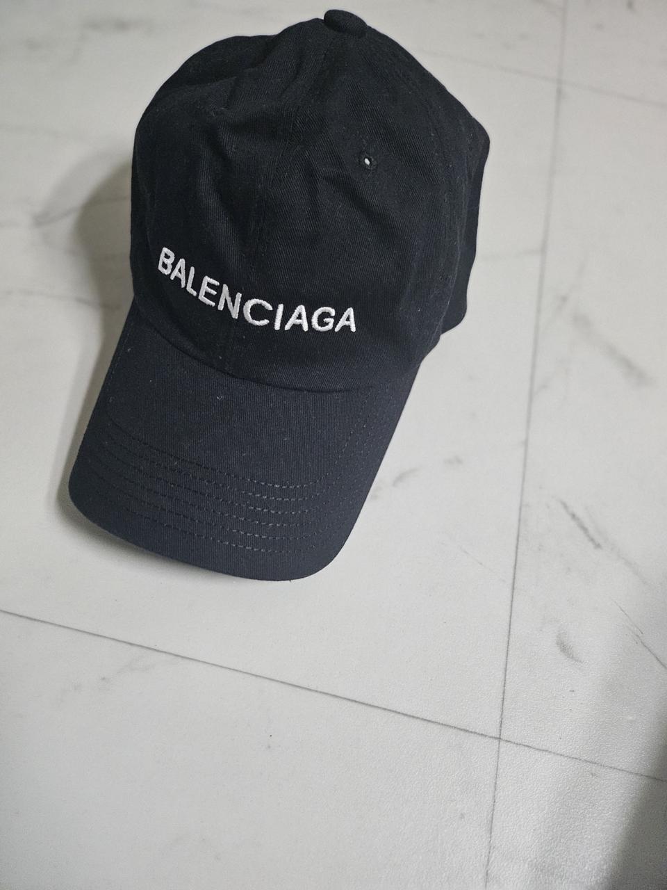 발렌시아가 블랙 볼캡