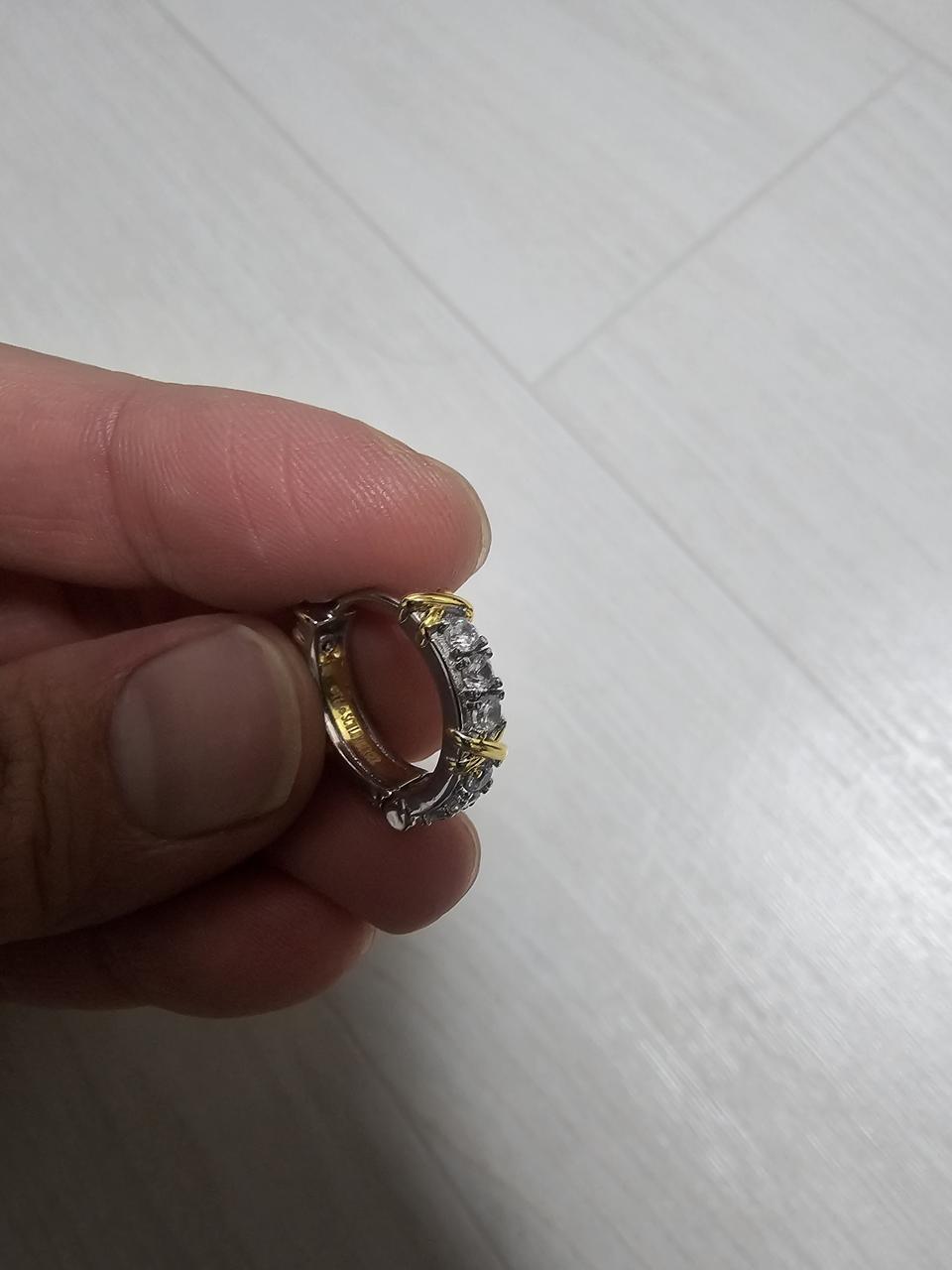 티파니 귀걸이 식스틴