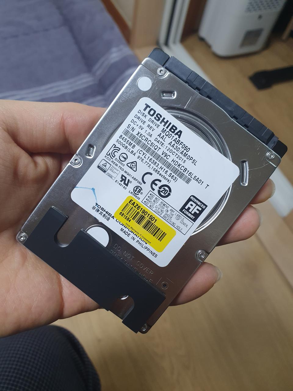 TOSHIBA 2.5인치 HDD 500G 1개 팝니다.