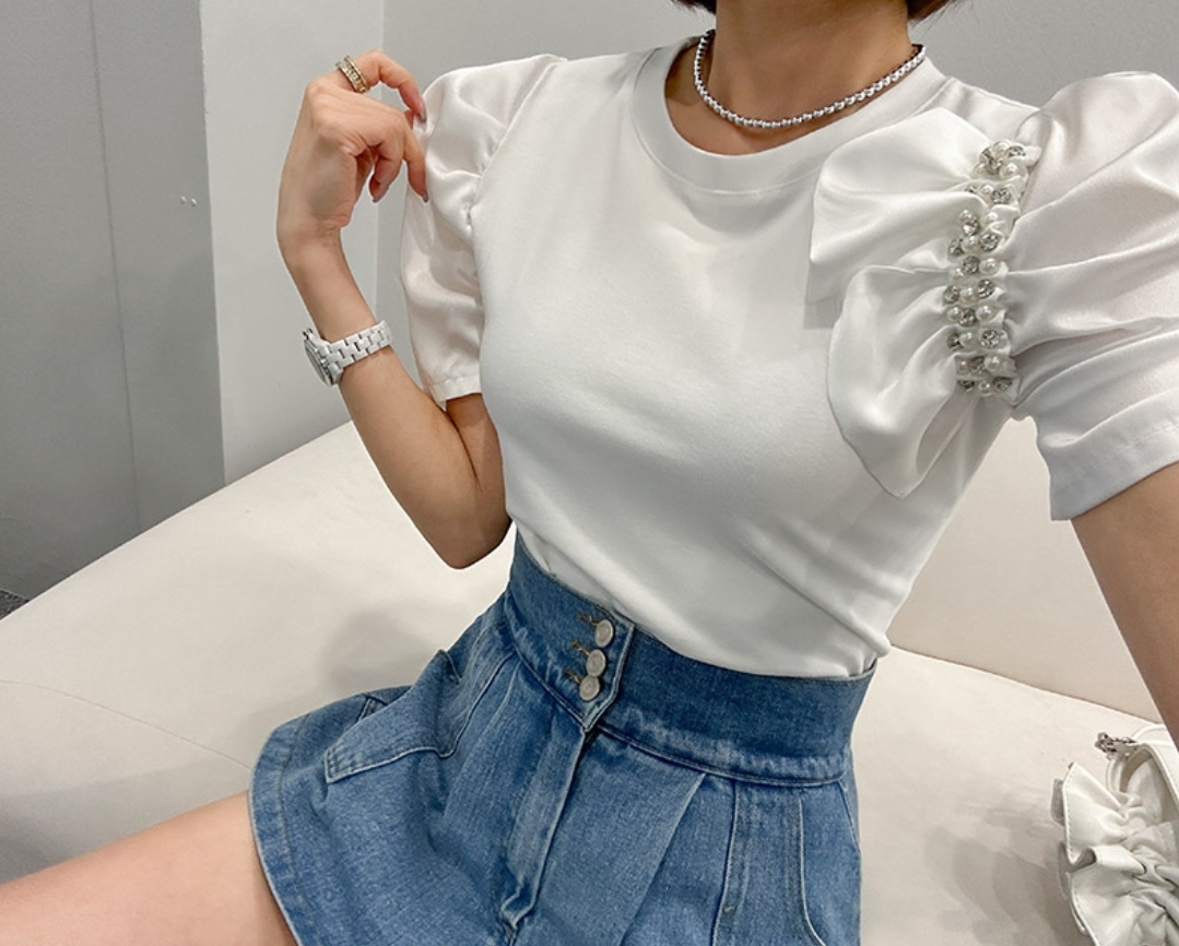 큐빅 블라우스티