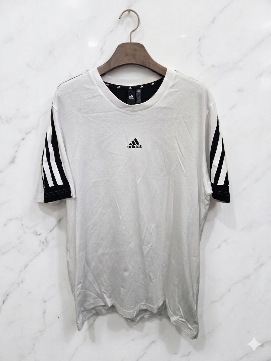 US L사이즈,크게나옴 )) adidas 아디다스 반팔티셔츠! 가운데로고