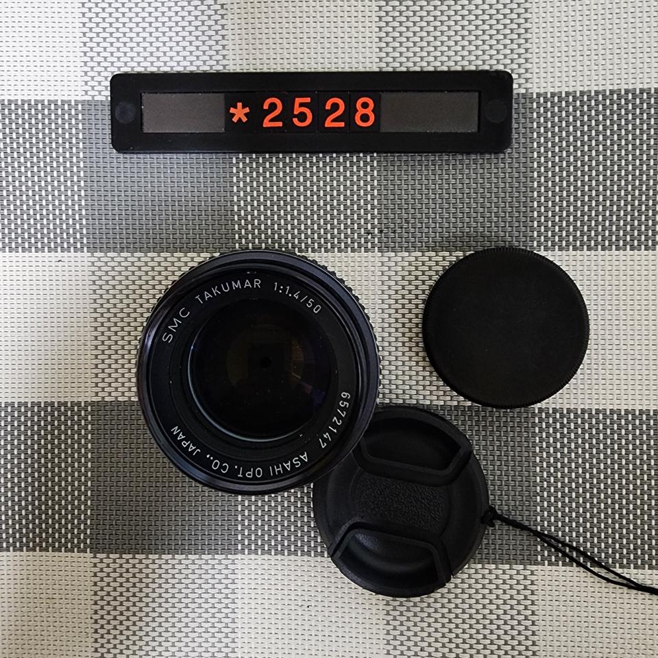 M42 마운트 타쿠마 50mm 1.4단렌즈