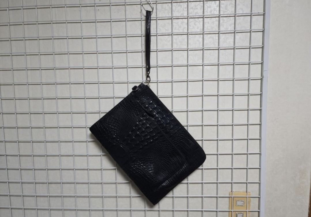 GENUIELEATHER(악어가죽느낌)클러치