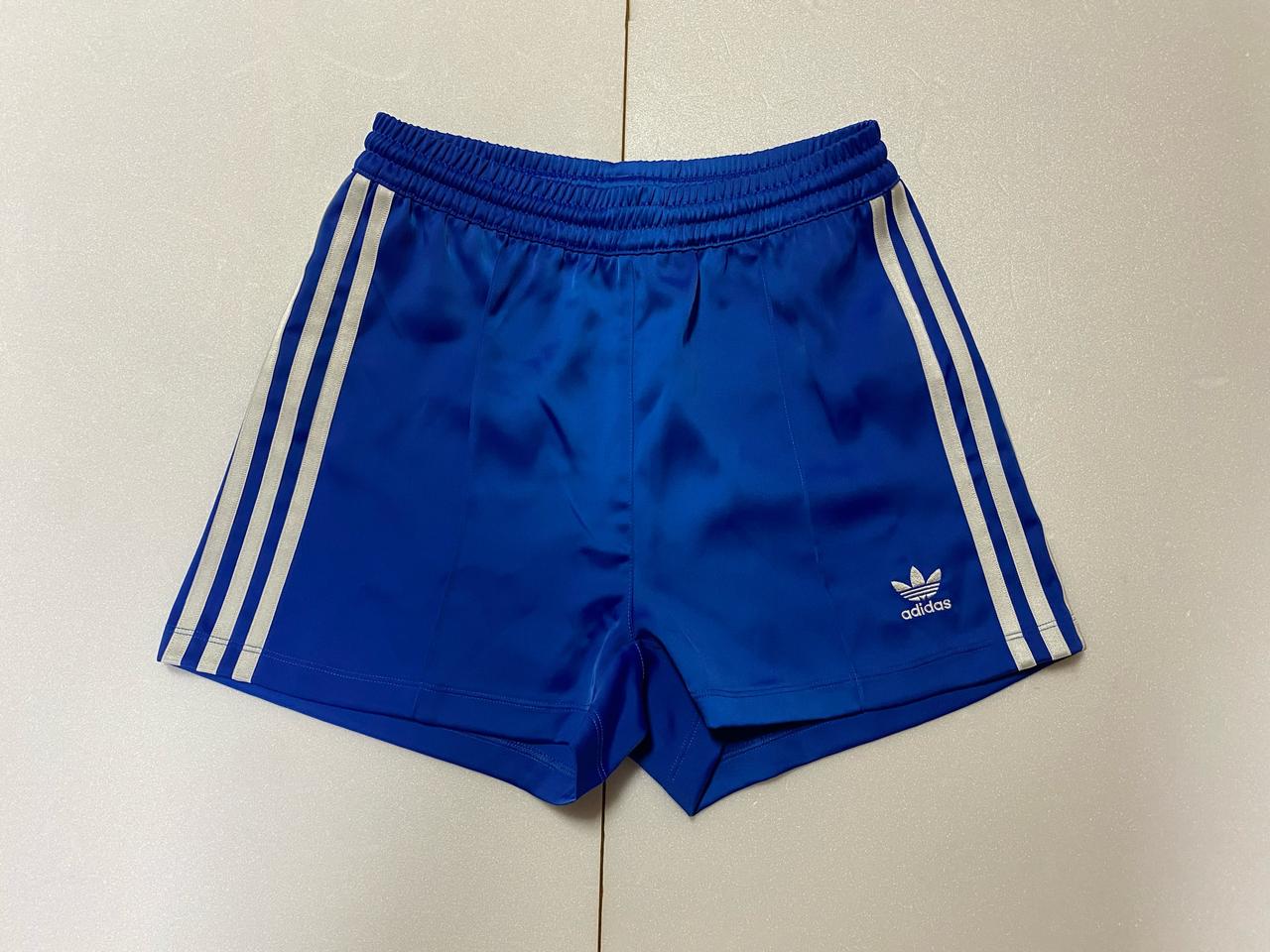Adidas 여성반바지 xs