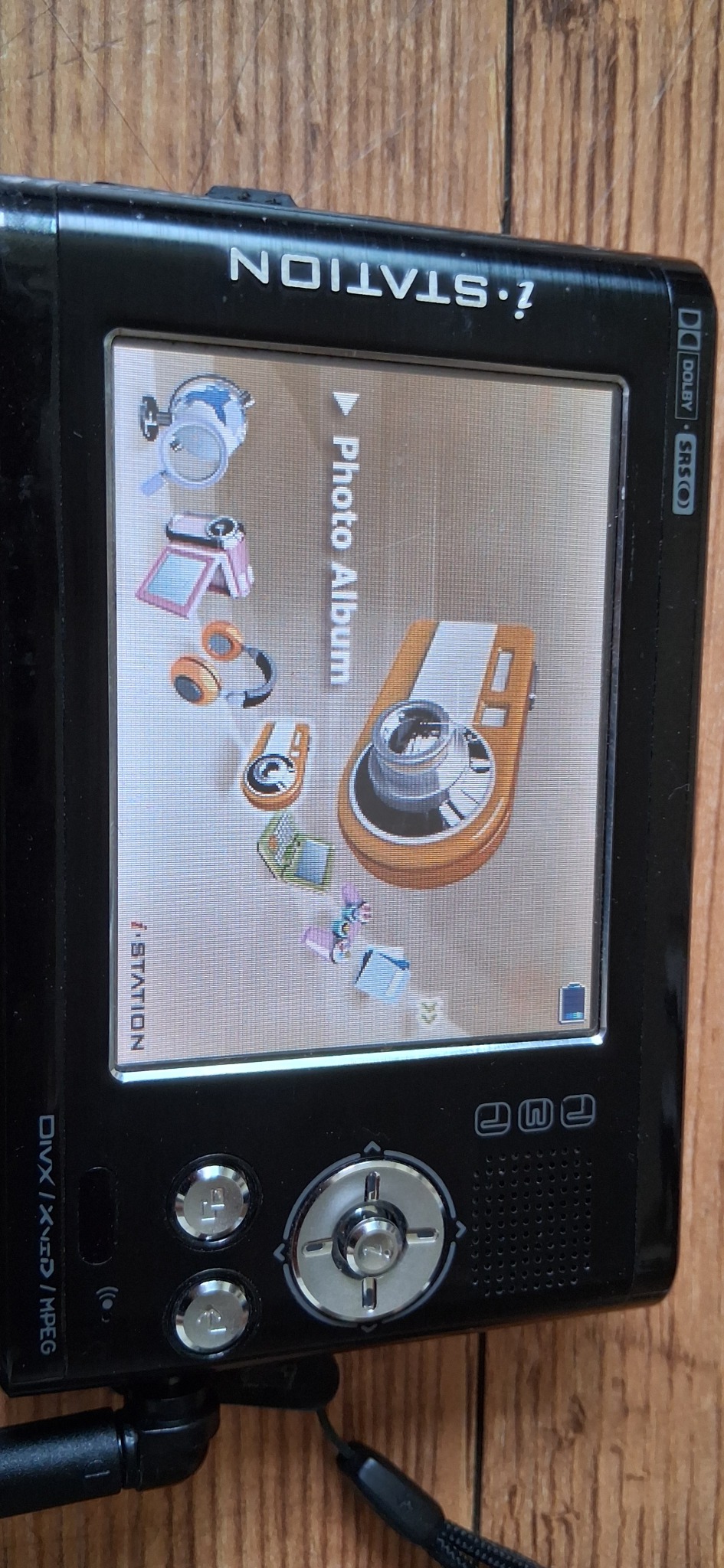 아이스테이션 PMP i2 20GB 본체.터치팬,충전기포함.작동정상