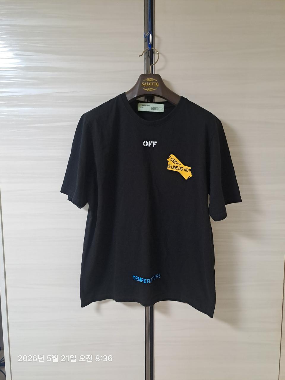 오프화이트 반팔티셔츠