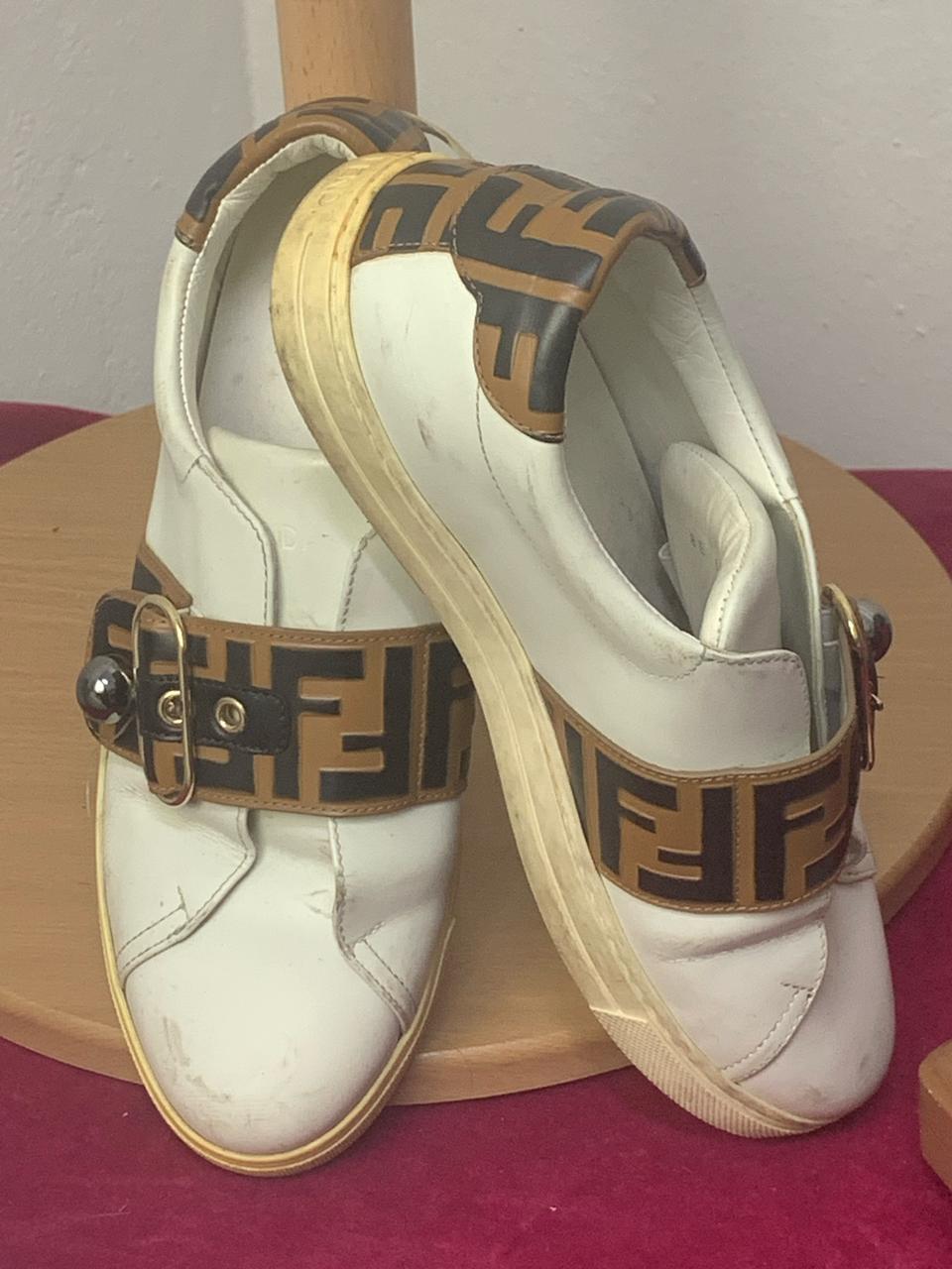 Fendi. FF logo 버클 스트렙스 스니커스. Fendi Roma