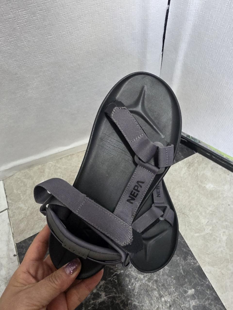 네파샌들