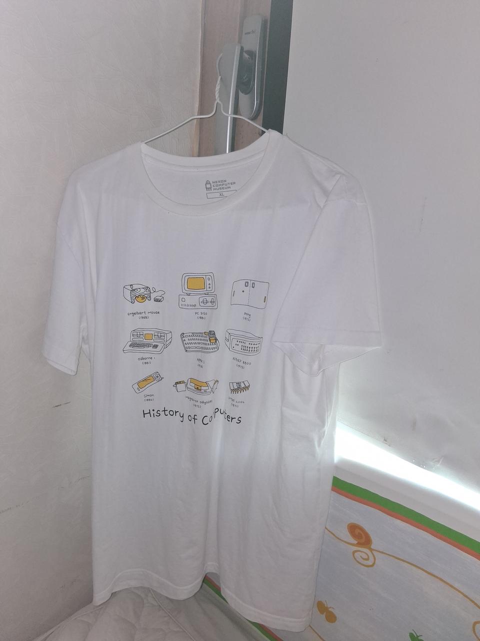 제주 넥슨박물관 반팔티2개 후드1개 팝니다