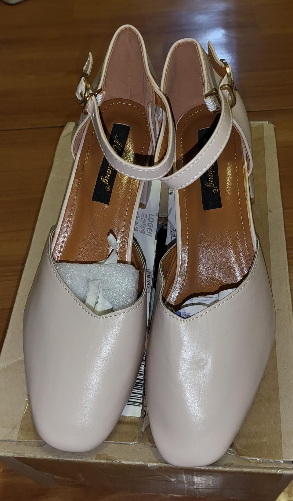 여성구두(새신발)