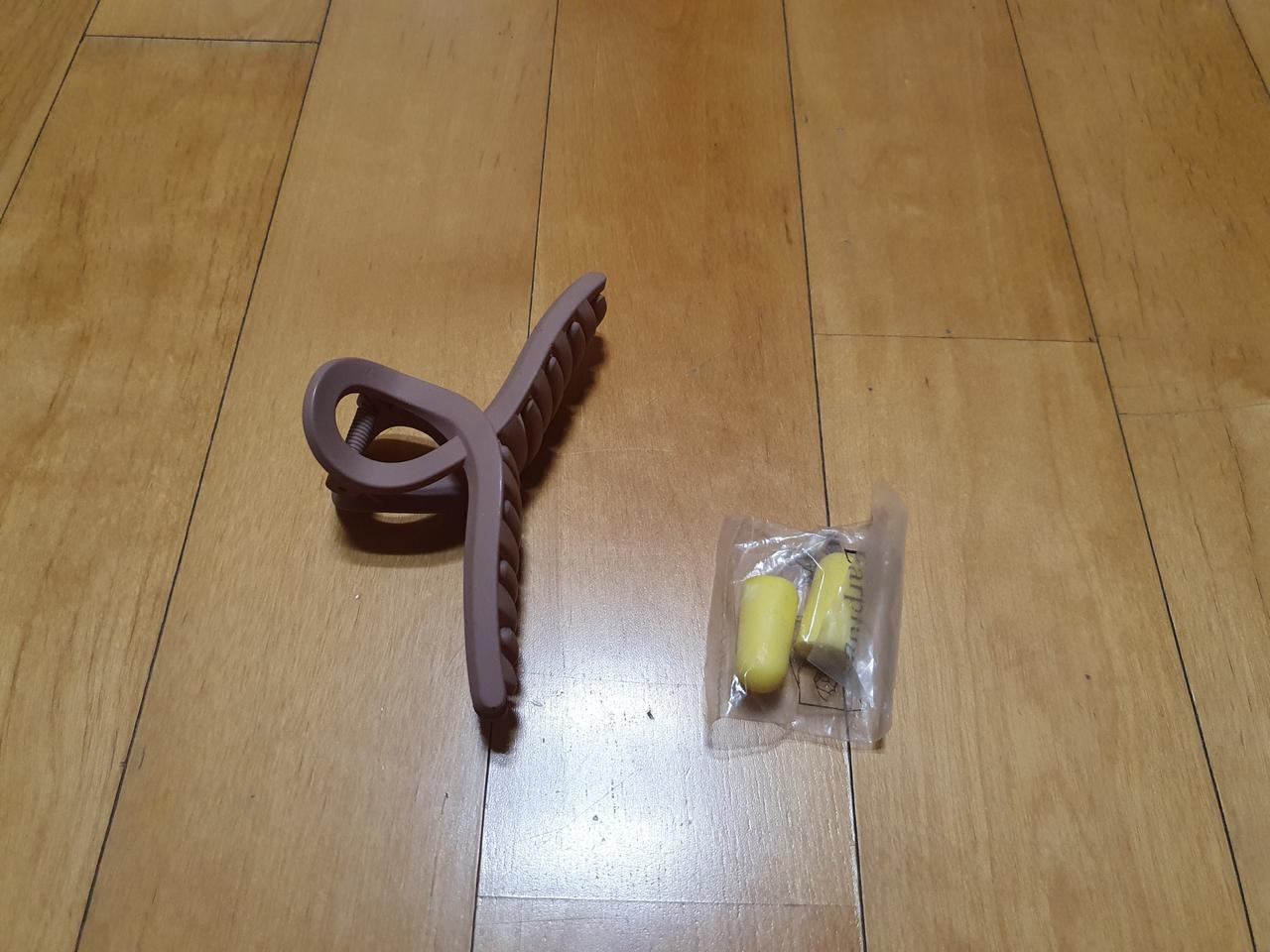 머리핀 + 귀막막
