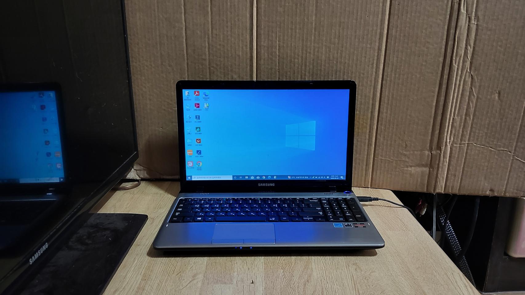 (2) 사무용 노트북 컴퓨터 PC 본체 E2 1800 램8GB