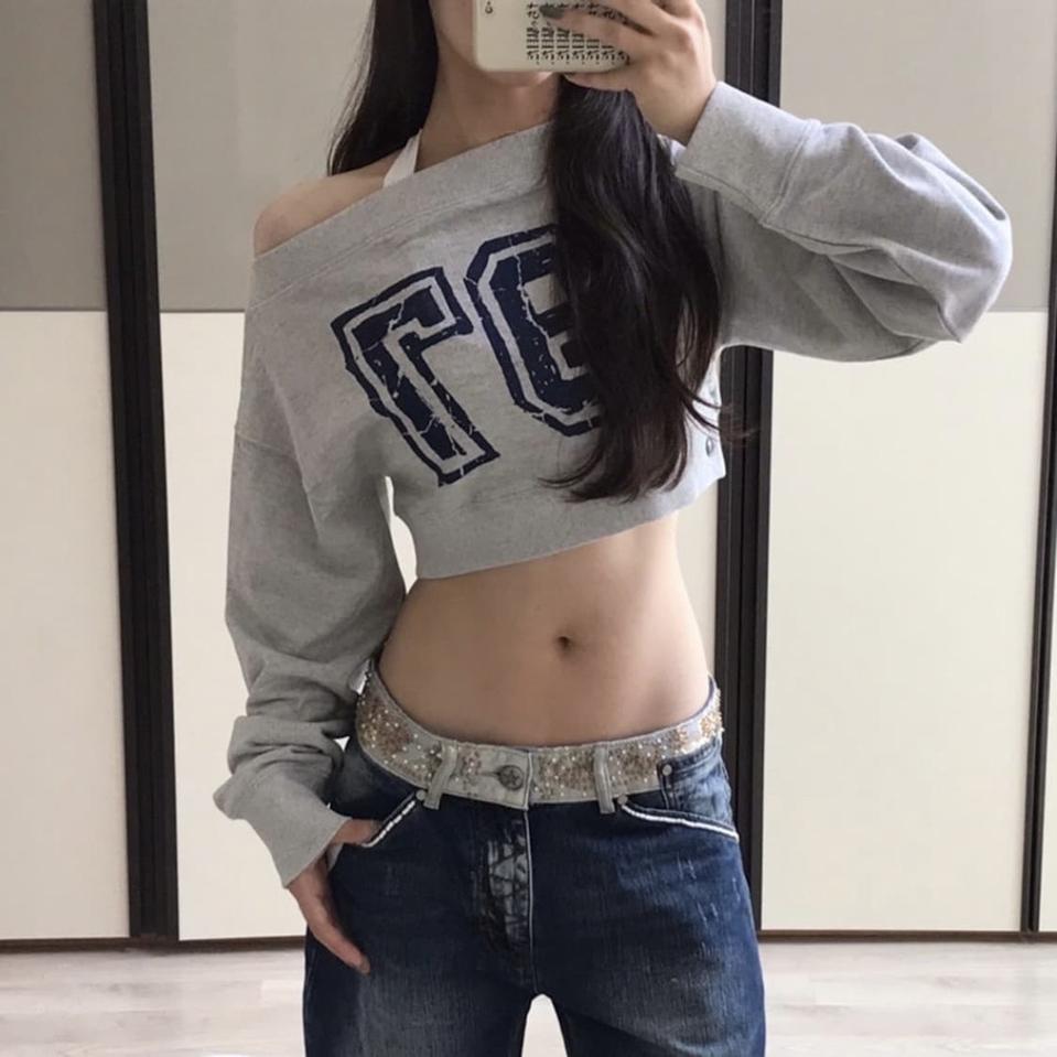 스컬프터 오프숄더 크롭 스웻셔츠 멜란지 그레이 XS