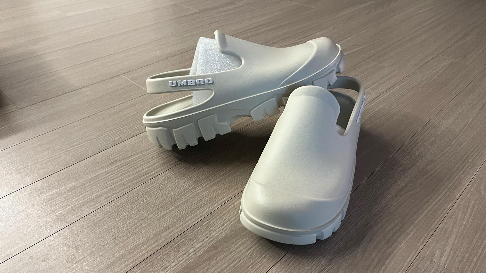 umbro 엄브로 클로그 슬라이드 260-270 새제품