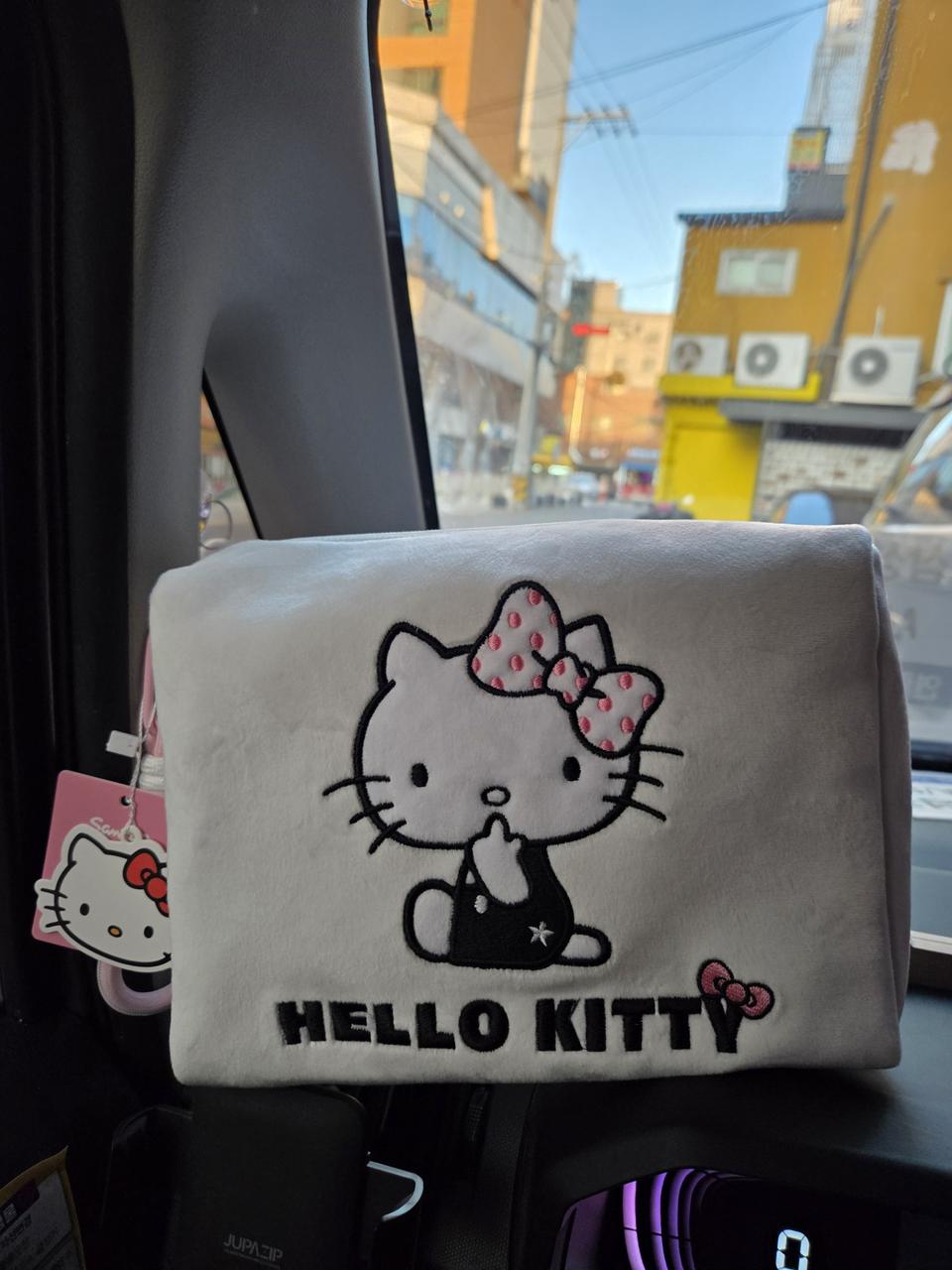산리오 헬로키티 벨벳 파우치 화이트
