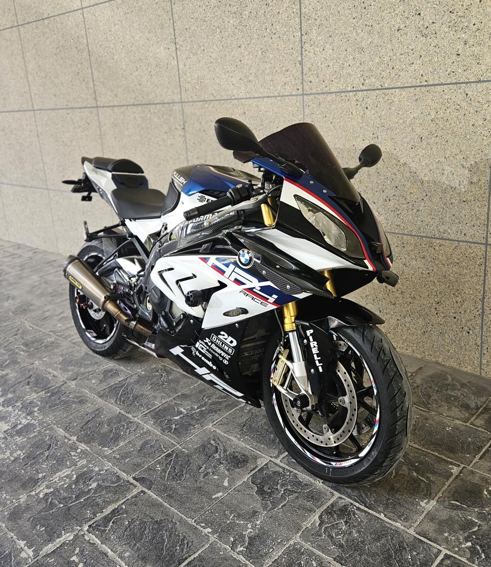 상태좋은 BMW S1000RR 판매합니다.