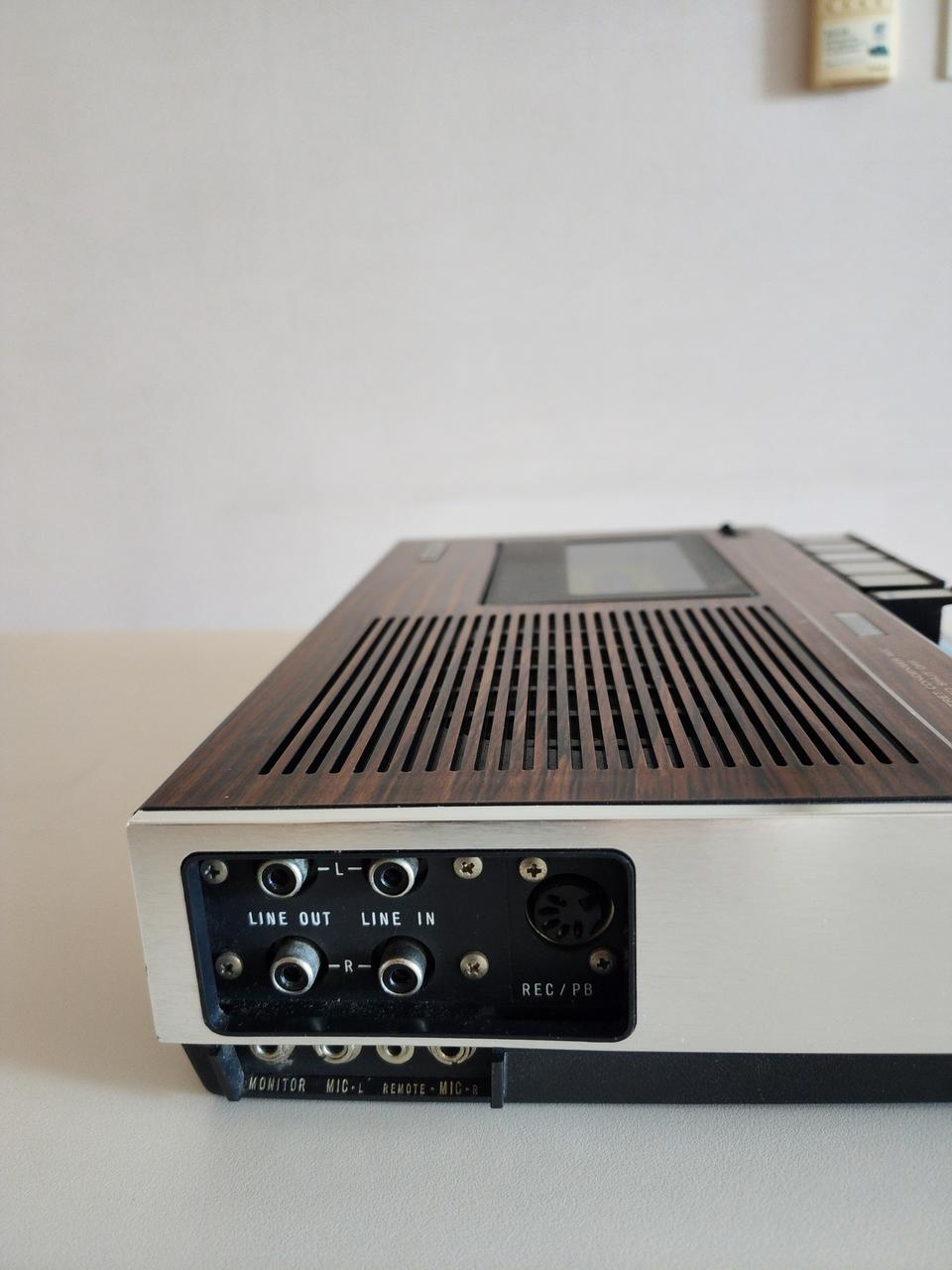 70년대 소니 스테레오 카세트 플레이어 TC-1200A